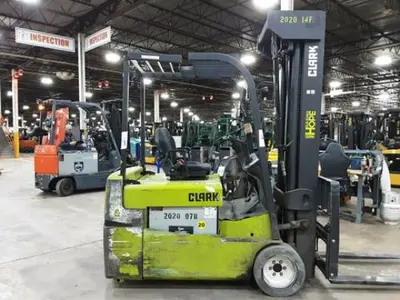 USED 2020 CLARK TMX25