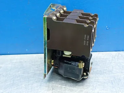 Used JOSLYN CLARK CONTROLS 5U4 PLC Contactors Ohio US | HGR 24 #869692