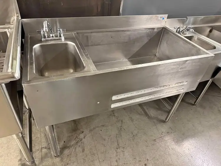 Used _UNKNOWN_ COCKTAIL SINK Sinks British Columbia CA | Surrey Food Equipment #434834