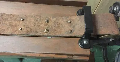 2786-385 Antique Wire Single Draw Bench Circa 1890