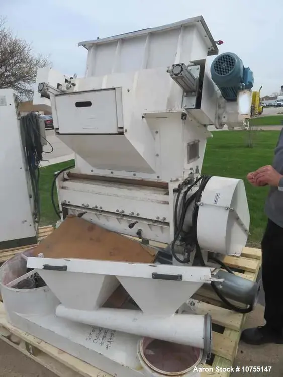 Used TRIA 900 NS-R Granulators Illinois US | Aaron Equipment #86597