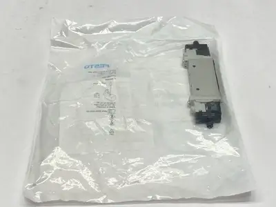 VUVG-S14-P53C-T-G18-1R8L | Festo  Pneumatic Solenoid Valve 564212 - New
