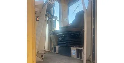 USED 2002 CATERPILLAR 140H