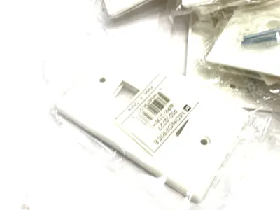 USED MONOPRICE 1-GANG WALL PLATE FOR KEYSTONE, 2-PORT WPK-2