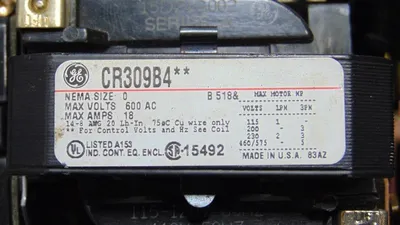 General Electric CR309B4** Reversing Motor Starter NEMA Size 0 120V Coil Used