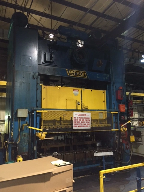 Used 1975 VERSON S2-600-120-72T Straight Side Presses Ohio US | D & D Industries #437903