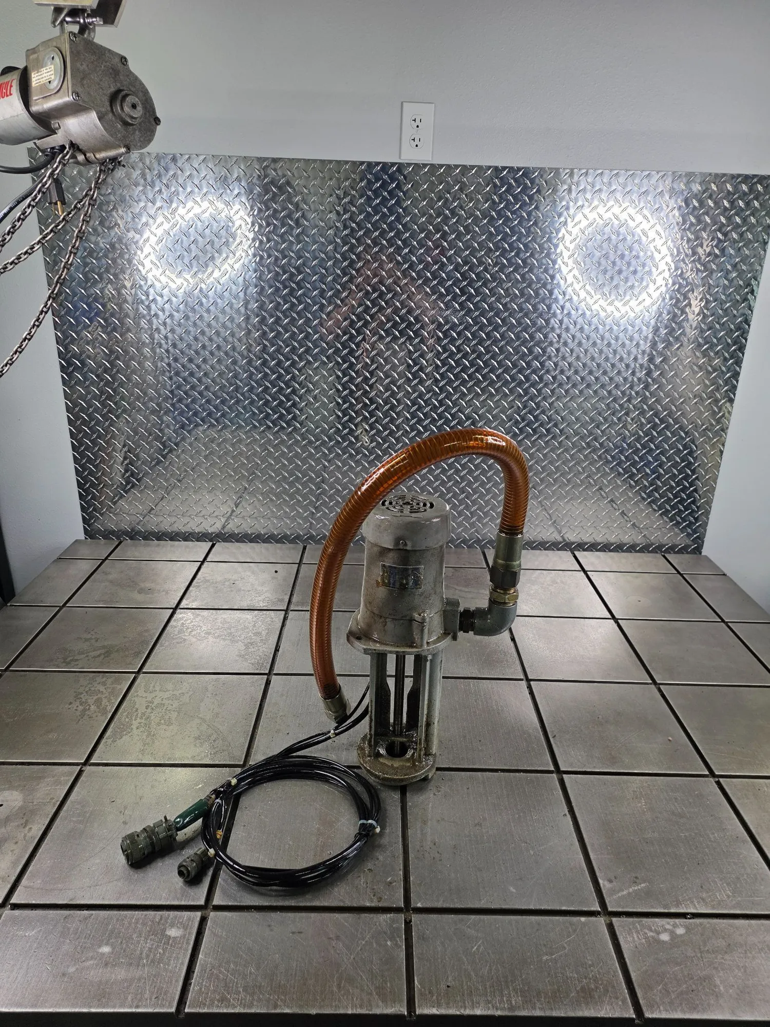 USED MITSUBISHI NQ250J