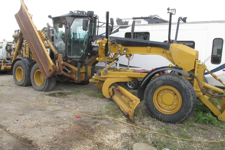 Used 2017 CATERPILLAR 140 M AWD Motor Graders Manitoba CA | Conquest Truck & Auto Sales #1421374