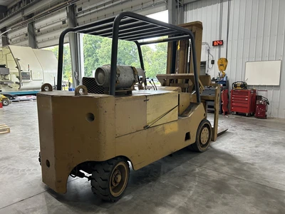 USED CATERPILLAR T250
