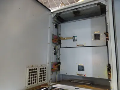 GE Powervac Switchgear w/ VB1 13.8-1000-3, 15KV, 1200A Breaker