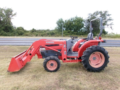 USED 2016 Kubota L3130