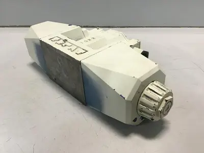 USED VICKERS DG4V-5-33C-M-P7L-H-7-40
