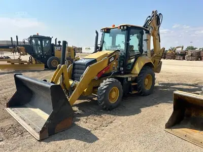 USED 2023 Caterpillar 440