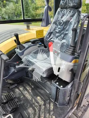 USED 2024 XCMG XE60