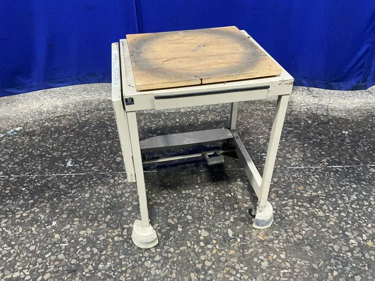 Used TIFFANY INDUSTRIES _UNKNOWN_ Furniture (Laboratory) Ohio US | HGR 24 #1266560