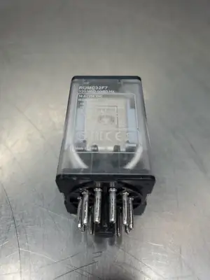 USED Schneider Electric RUMC32F7