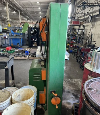 DOALL V-36 Vertical Band Saws | Mohawk Machinery (4)