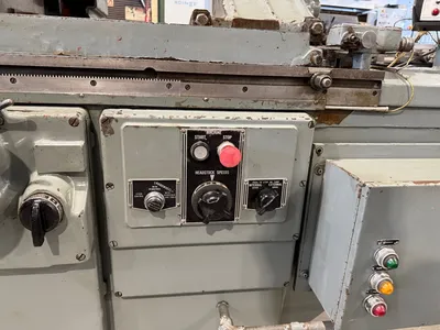 1982 BROWN & SHARPE 1440U Universal Cylindrical Grinders | GMT (14)
