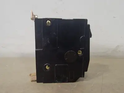 USED SQUARE D QOB220