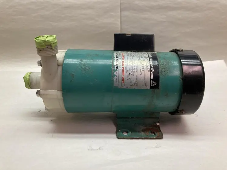 Used IWAKI MAGNET PUMP MD-40RT-220N Pumps | Surplus Asset Holdings #1206232