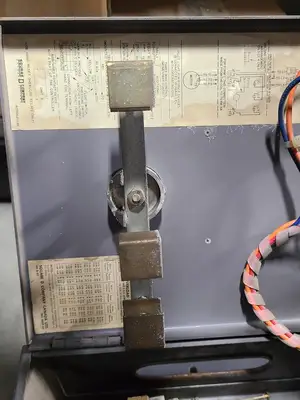 USED SQUARE D 8536