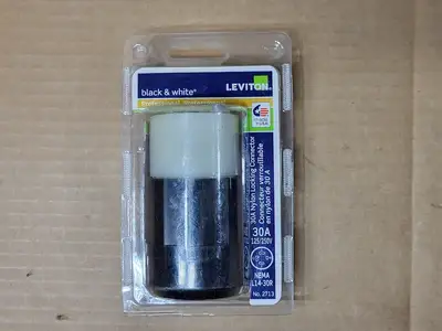 NEW LEVITON 2713