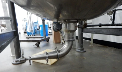 USED LEE 900 GALLON TRIPLE MOTION 900 GALLON