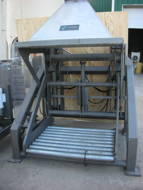 Used _UNKNOWN_ 21-711-SP Bin Dumpers Minnesota US | A&I Equipment #1317595