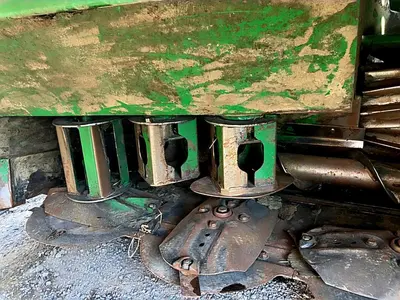 USED 2016 JOHN DEERE W235