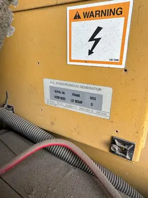 USED 2000 CATERPILLAR XQ105