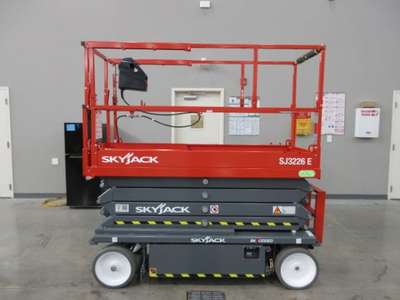 USED 2011 Skyjack SJ3226