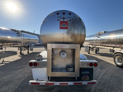 Used 2017 WALKER MILK TANKER TRAILER Liquid Supply Trailers Michigan US | Miedema Asset Management Group #1709464