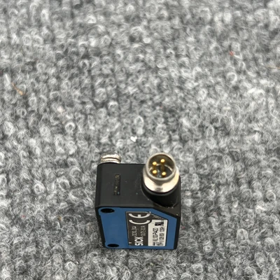 Used SICK WL100-P4420 Photoelectric Sensors California US | Davliegogo LLC #1705567