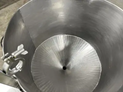 SS holding tank with pump