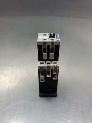 Schneider Electric CA2SK20 10A 690V Contactor w/LA1SK20 Aux. Contactor 4A43.1