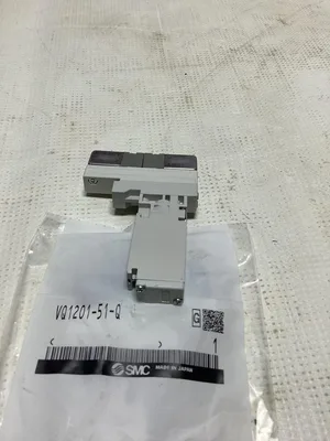 SMC VQ1201-51-Q Electromagnetic Solenoid Valve -NIB