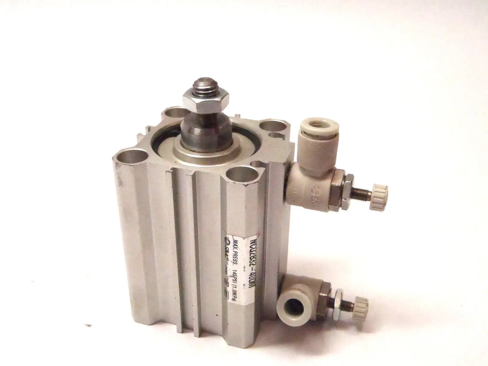 USED SMC 145 PSI MAX COMPACT CYLINDER NPT