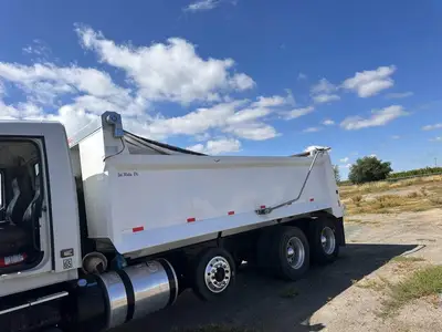 Used 2014 VOLVO VNL42300 Dump trucks California US | Ben Kaplan Equipment #1279509
