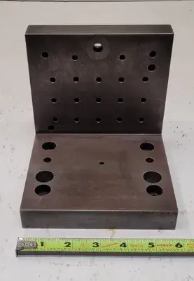 Used _UNKNOWN_ RIGHT ANGLE PLATE Misc Industrial Equipment Kentucky US | Aucto #687176