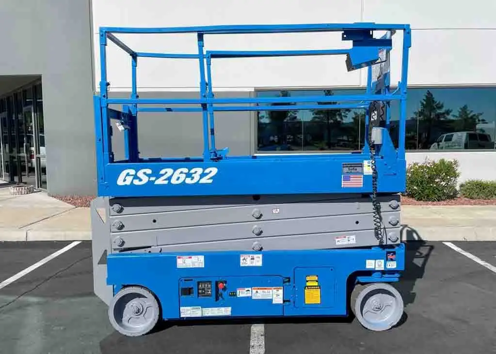 USED 2018 GENIE GS-2632