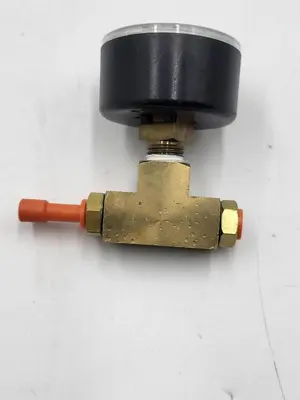 USED SMC SMC PRESSURE GAUGE 160 PSI - MOUNTED ON BRASS T LINE SPLIT