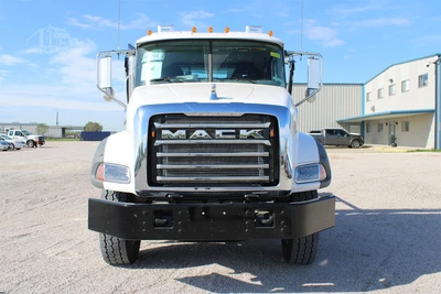 New | in-Stock 2025 MACK GRANITE 64BR Rolloff Trucks Texas US | Roll Off Truck World #1491919