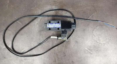 USED YUKEN DSG-01-2B2-D24-N1-50