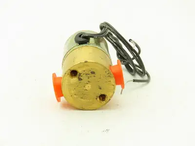 Honeywell Skinner 3138BBN1NN00 Solenoid Valve 3-Way NO 24V/60Hz 35 PSI 1/8" NPT
