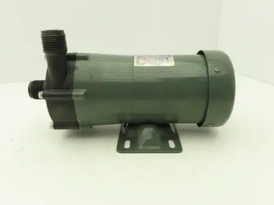 Iwaki MD-100RM Magnetic Drive Water Pump 1"Poly Plastic 220V 3PH 135 L/min