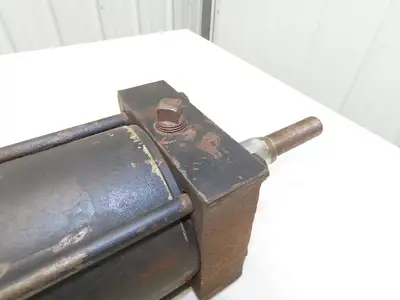 Used SCHRADER BELLOWS PARKER _UNKNOWN_ Pneumatic Cylinders Indiana US | Arrow Industrial #1249960