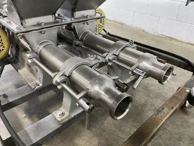 Depositor With Double Pumps