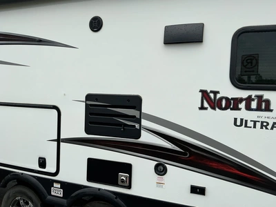 Used 2019 HEARTLAND NORTH TRAIL CALIBER 31BHDD Campers, Caravans, Motorhomes Michigan US | Miedema Asset Management Group #1474478