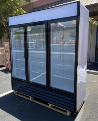 171-0102 72” Glass 3 Door Self Contained Reach In Cooler