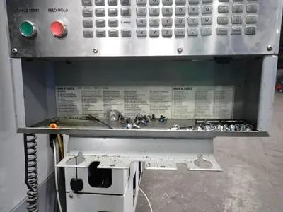 USED 2004 HAAS EC300